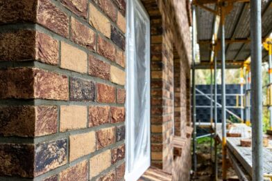 Quantos dias de andaime são necessários para pintar uma casa? (cronograma real + dicas para não pagar mais)